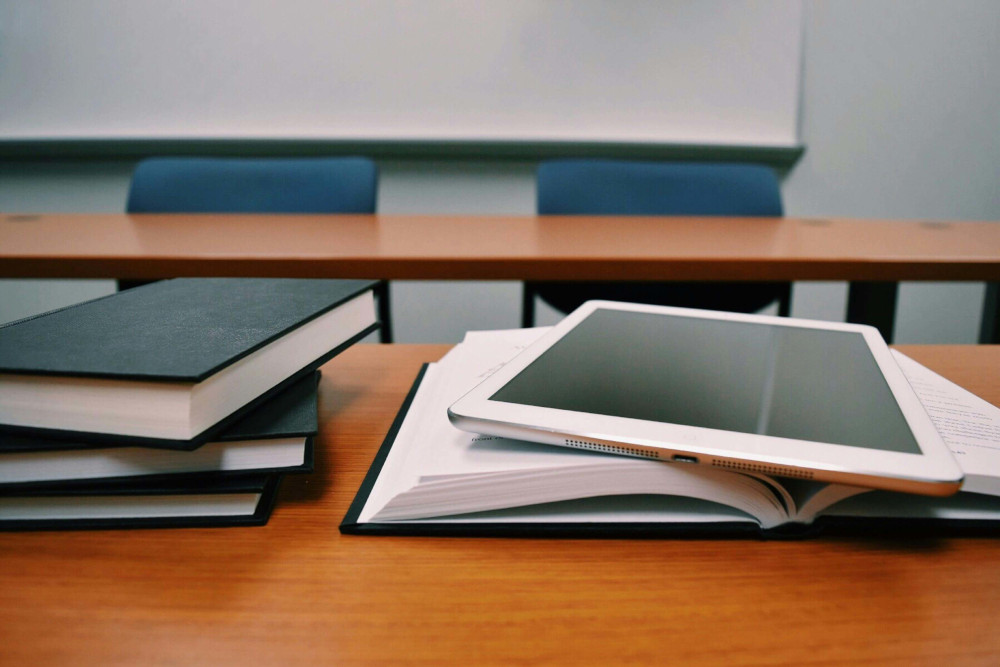 Cursos adicionales de alemán
Cursos avanzados de alemán hasta el nivel B2 para mejorar los
conocimientos lingüísticos (dentro del ámbito de reconocimiento)